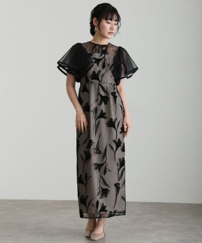 サーキュラースリーブフラワードレス