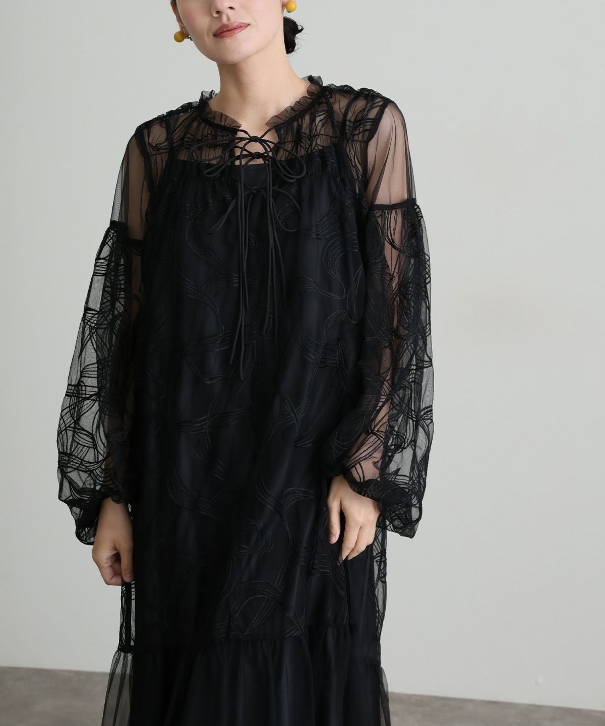 リボンエンブロイダリーレイヤードドレス | PourVous（プールヴー