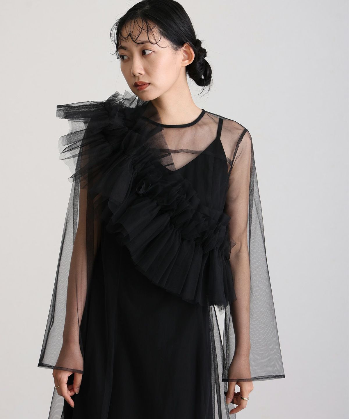 チュールレイヤードドレス