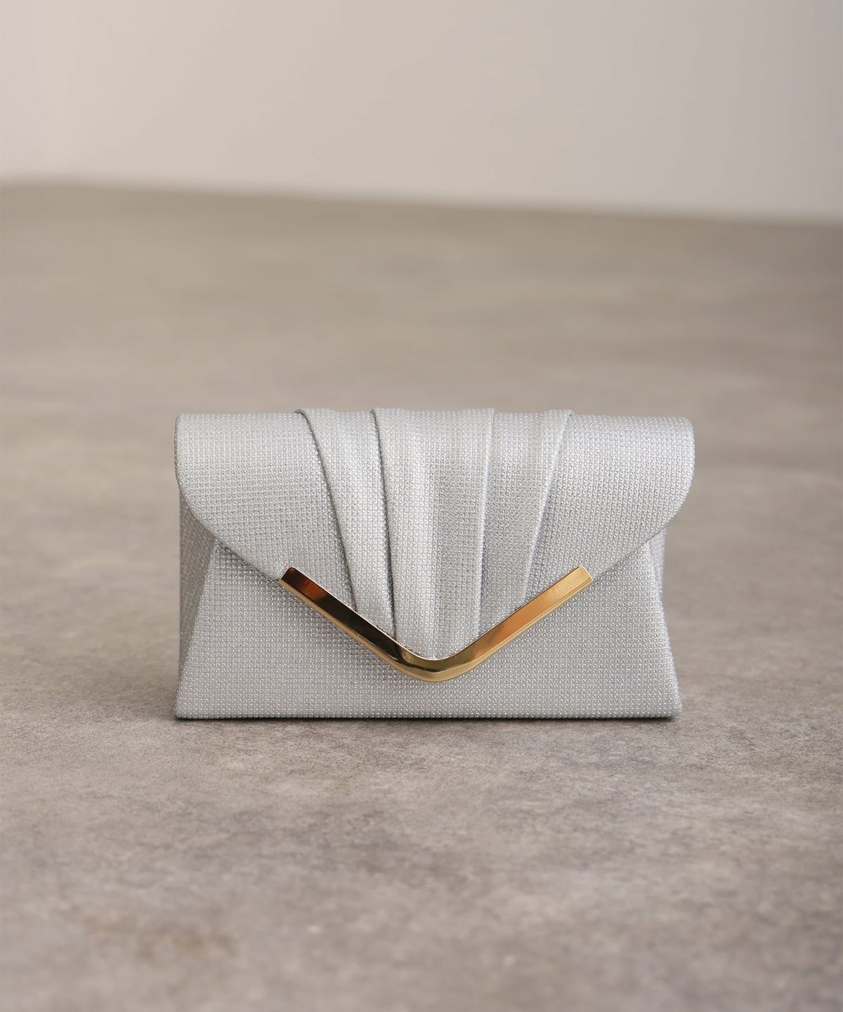 ラメグロウプリーツクラッチ