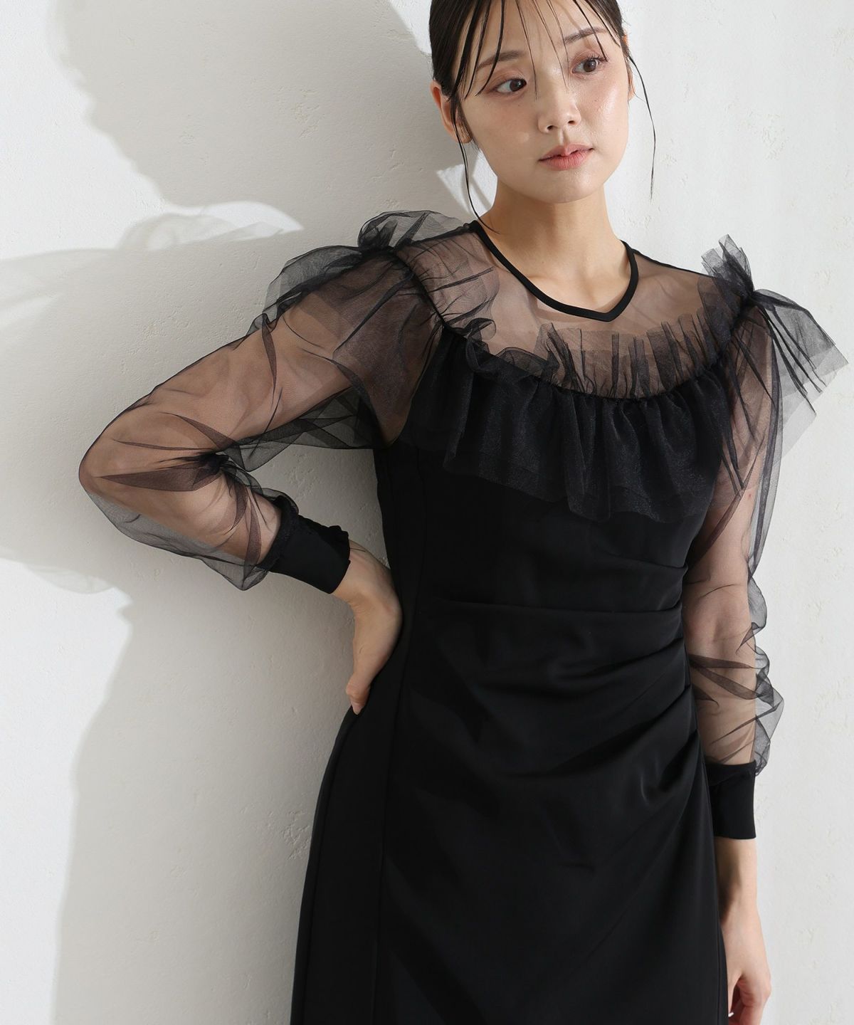 シアーラッフルドレス