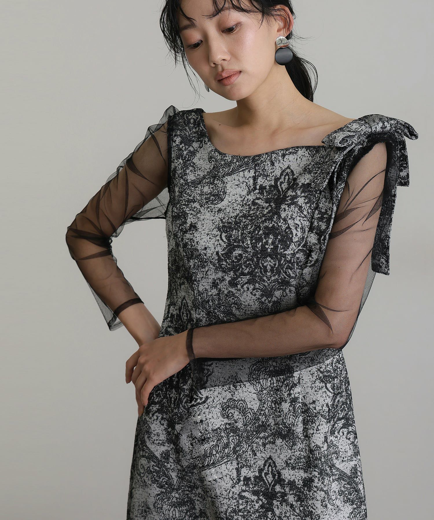 リルアー　ショルダーリボンジャガードドレス Shoulder ribbon jacquard dress（ドレス）｜LE'RURE（リルアー）の