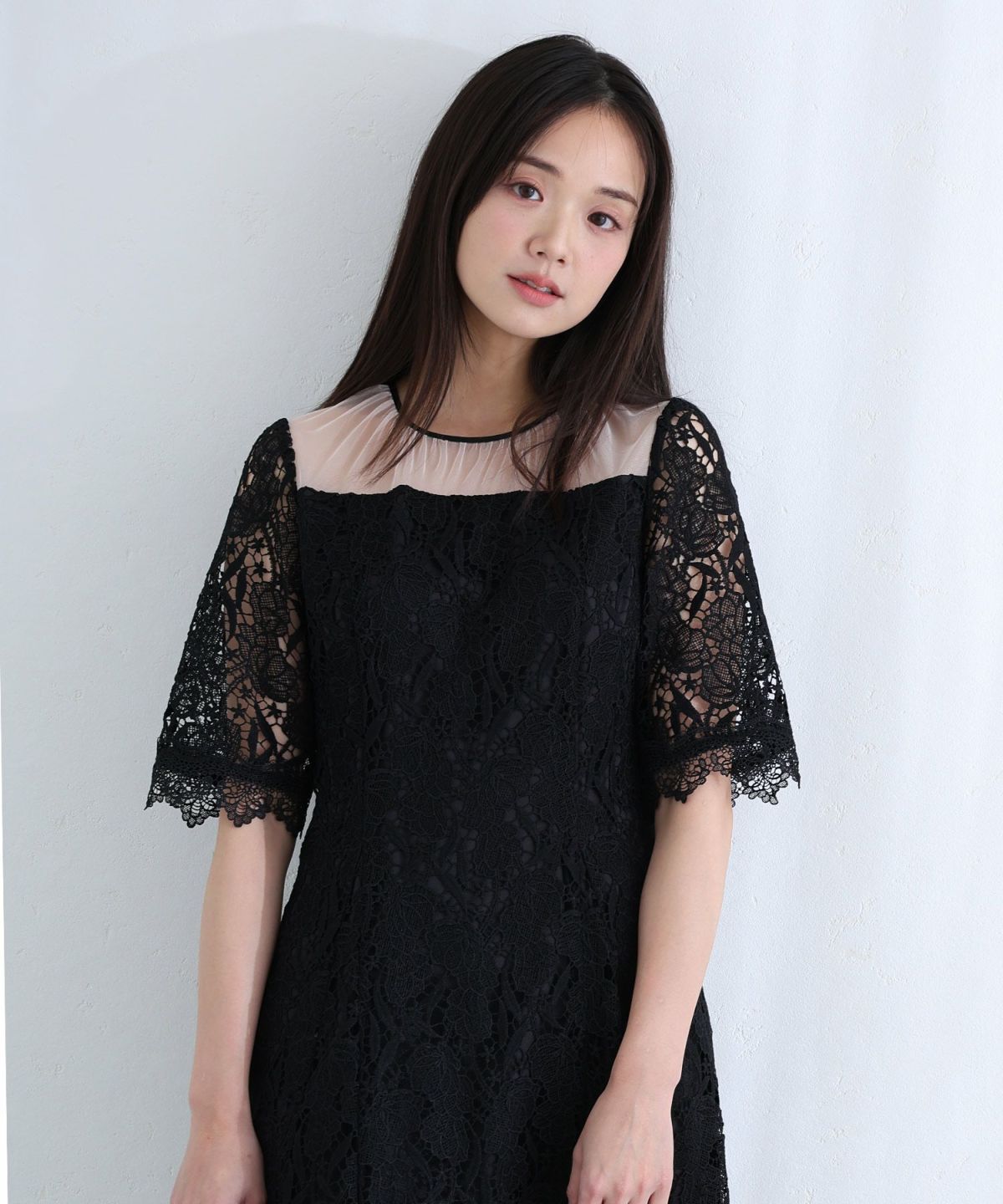 ケミカルレースドレス